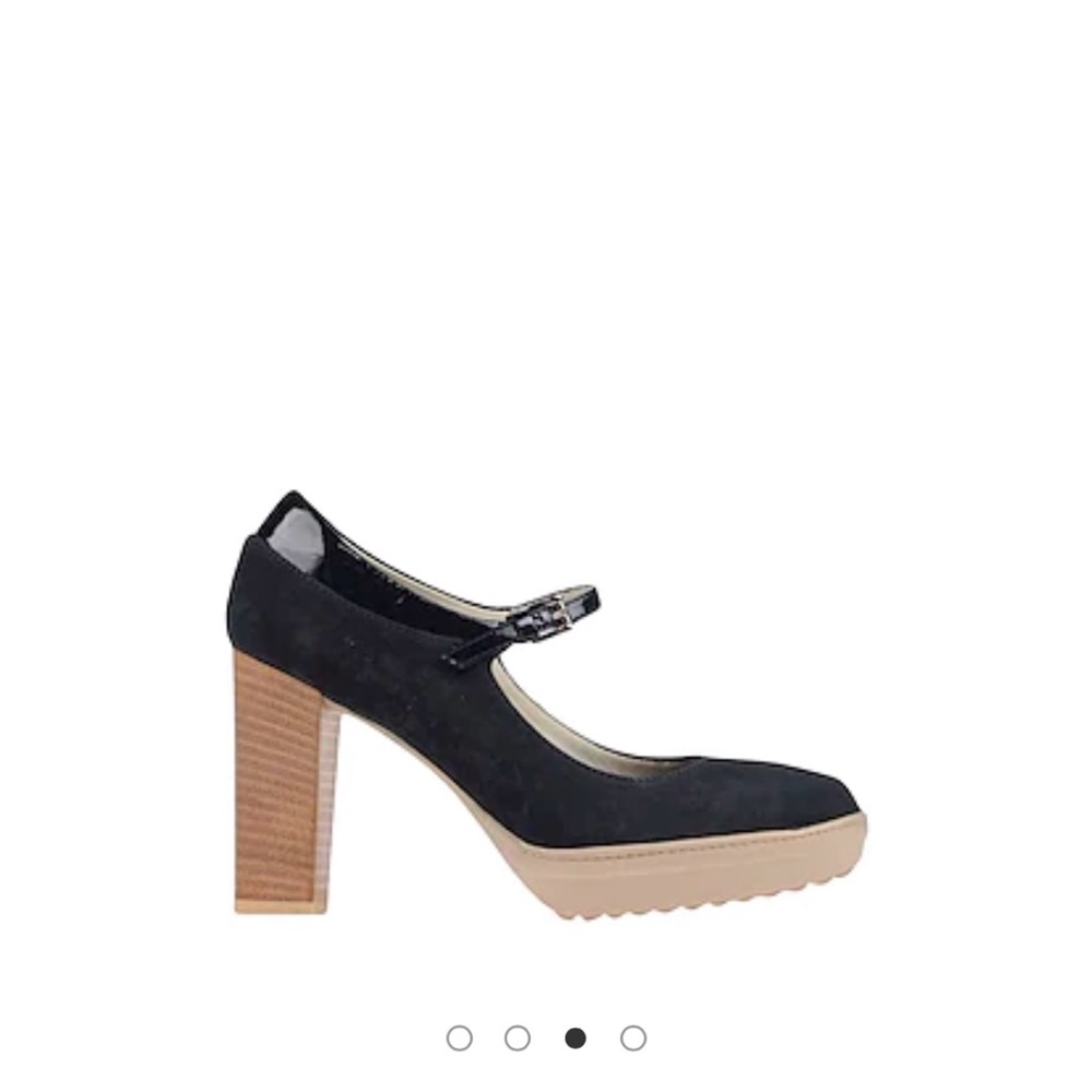 Tod’s suede navy blue chunky heels